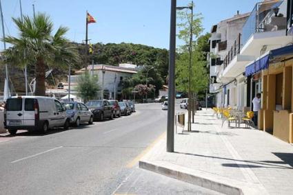 Sin coches. La medida afectaría, de aprobarse, a la parte más oriental del puerto de Maó - Javier