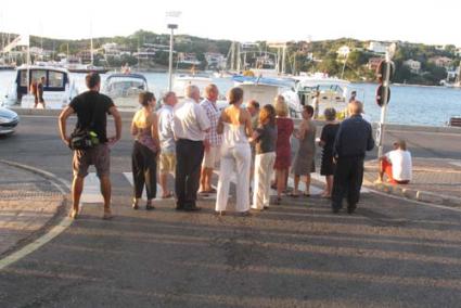 Corte. Los movilizados impidieron que los coches pudieran subir a Maó por la Costa d’en Reynés - Pep