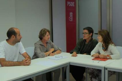 Encuentro. Cristina Rita del PSOE y varios sindicalistas - P. PSOE