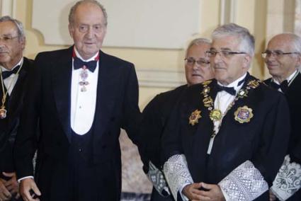 Rey. Don Juan Carlos I junto al fiscal general en la apertura del Año Judicial - europa press