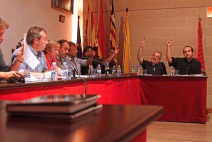 Los concejales de PSOE, PSM y EM votaron en contra de las medidas económicas del equipo de gobierno - Gemma Andreu