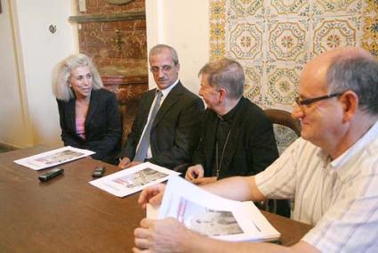 Presentación. Frau, Vidal, Giménez y Fullana, ayer en la sacristía de Sant Francesc - Javier