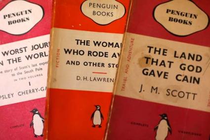 Penguin. Ejemplares antiguos de la editorial de bolsillo - Reuters