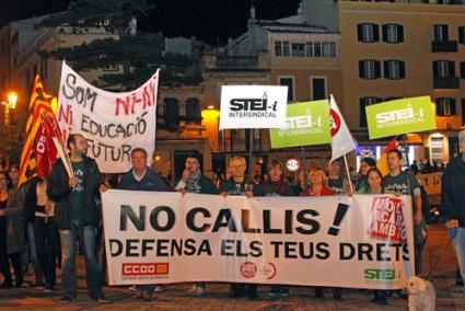 Manifestaciones. Los sindicatos cifran en más de 3.000 y de 10.000 los manifestantes en Ciutadella y Maó - Gemma Andreu