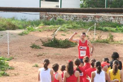 Pulido. El atleta del Intersport Menorca Atletisme llega vencedor a la meta - FAIB