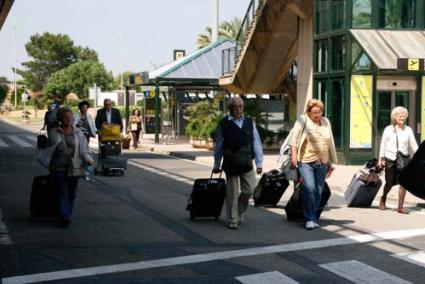 Más visitantes. Esta primavera llegarán a la Isla turistas seniors de países como Polonia o Bulgaria - Archivo