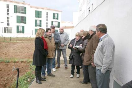 Horts. Els usuaris són persones de Maó jubilades i en atur - Javier