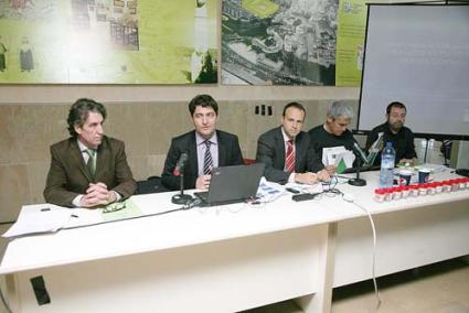 Jornada técnica. APB celebró ayer una sesión informativa en la Estación Marítima de Maó - Javier