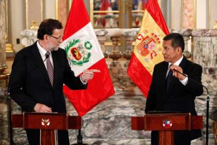 Visita. Mariano Rajoy ayer, junto con el presidente peruano Ollanta Humala - Reuters