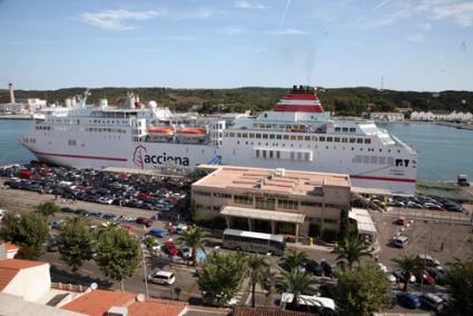 El puerto de Maó se sitúa, en volumen de mercancías, en el penúltimo lugar entre los cinco puertos que gestiona Autoridad Portuaria - archivo