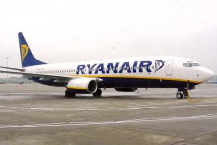 Ryanair. La compañía dejará de volar entre Menorca y Madrid - Archivo