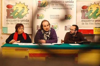 COMPARECENCIA. Águeda Tur, Juanmi Gomila y Antoni Carrillos, ayer durante la rueda de prensa - Gemma Andreu