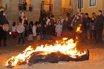 Maó. La ciutat va cremar Camestortes i va rebre s’Àvia Corema - Gemma Andreu