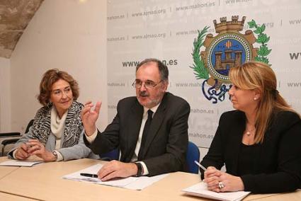 Presentació. Baíllo, Fullola i Reynés van anunciar l’inici del curs - Javier