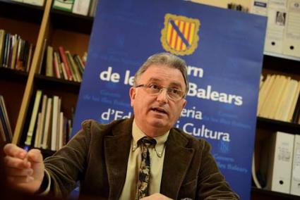 Delegación. Julián Hernández explicó las novedades para el proceso de matriculación en educación - Paco Sturla