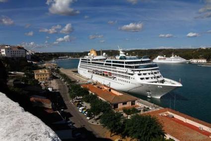 Cruceros. Los viajeros contratan muchas de las excursiones con el paquete y esperan ver cumplidas las vacaciones que han comprado - Gemma Andreu