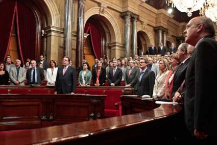 Pleno. El Parlament de Catalunya acordó ayer por unanimidad reclamar la mejora de la conexión con la Isla - parlament.cat