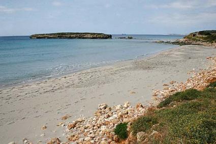 San Adeodato. Las dificultades de acceso a la playa han motivado la solicitud a Costas de una pasarela - Archivo