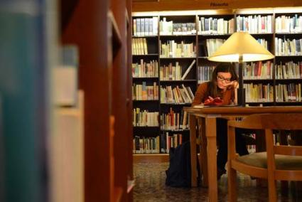 Bibliotecas. El volumen de préstamos y usuarios crece año tras año - Paco Sturla