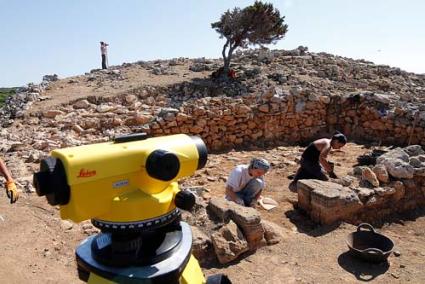 Trabajo de campo. Los universitarios efectúan las excavaciones desde las 6.30 horas de la mañana hasta las 15.30 horas de la tarde - Gemma Andreu