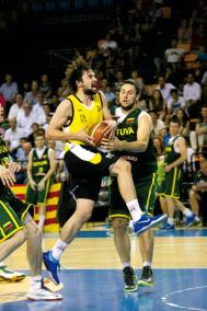 Afición. Menorca respondió a la vuelta del baloncesto profesional - Archivo