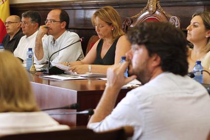 Pleno extraordinario en el Ayuntamiento de Maó - Gemma Andreu