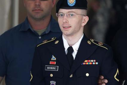 Manning. El soldado no podrá ser condenado a la cadena perpetua - Reuters