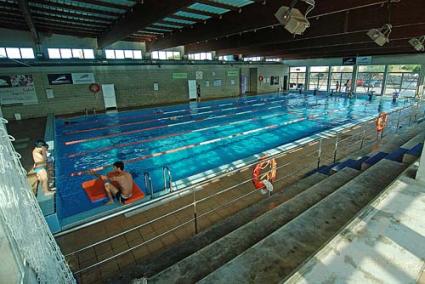 Piscina. Cerrada desde el pasado 3 de julio, podría volver a abrir sus puertas en el mes de octubre - Archivo