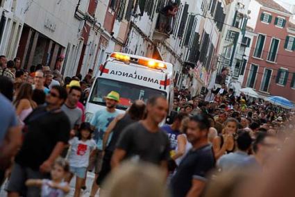 Multitud. La celebración de las fiestas de Maó en fin de semana hizo que se registrara una afluencia extraordinaria de gente. - Gemma Andreu/Paco Sturla