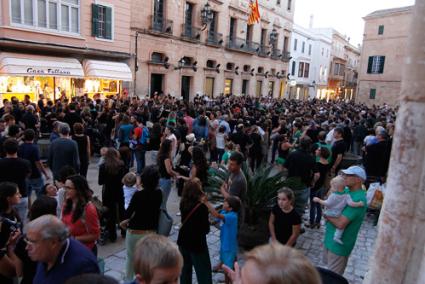 Las concentraciones de protesta continúan. En la imagen la movilización celebrada ayer en Ciutadella.