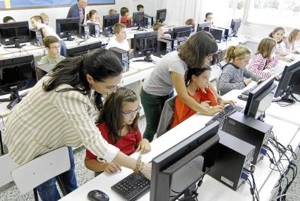 Los jóvenes de hoy día son unos grandes consumidores de tecnología. - G.A.