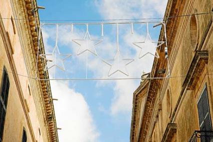 Se han instalado 5 paneles fabricados por la brigada municipal, uno en el Carrer Major des Born - Josep Bagur Gomila