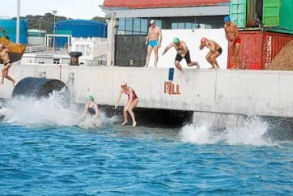 Instante del inicio de la prueba en el puerto de Maó - JAvier