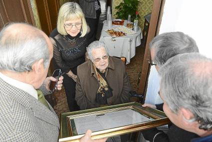 La nueva centenaria estuvo rodeada de la gente que más quiere en una jornada tan especial