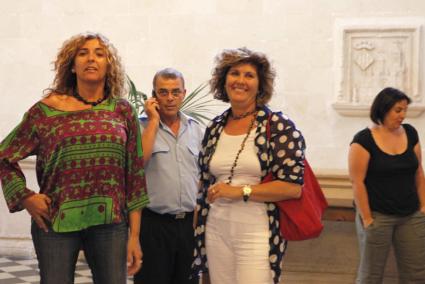 CIUTDELLA - LA CONCEJALA, AUXILIADORA PONS JUNTO A ESPERANZA JUANEDA.