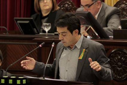 Manel Martí durante una intervención en el Parlament