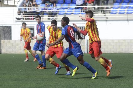 El Menorca lo intentó pero cedió ante la clase del Barça