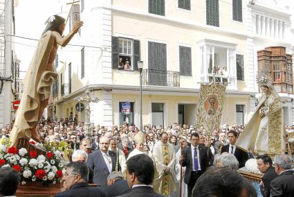 Menorca Mao Semana Santa Domingo Pascua Resurreccion procesion Encuen