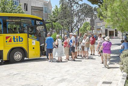 La reubicación de los autobuses en Ciutadella ha generado un intenso debate