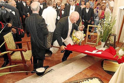 El fabioler va protagonitzar la salutació amb la bandera, durant les vespres que dirigí el caixer capellà, Bosco Faner, amb caixers i cavallers