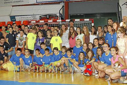 Menorca Alaior Polideportivo baloncesto entrega trofeos temporada 201