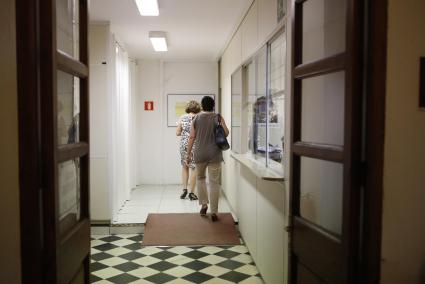 Los concejales se hallan reunidos desde este mediodía en el Ayuntamiento