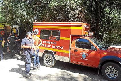 Un turista es atendido en Macarella por un golpe de calor