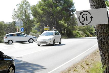 Menorca Alaior carretera Arenal den Castell cruce Port d Addaia reivi