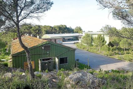 MENORCA. INFRAESTRUCTURAS. S'Enclusa, una prórroga tras otra.