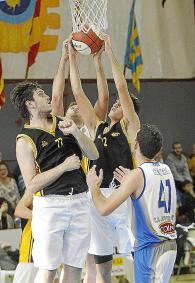 Menorca Alaior baloncesto EBA balear CB Jovent Alaior Ciutat Inca jug