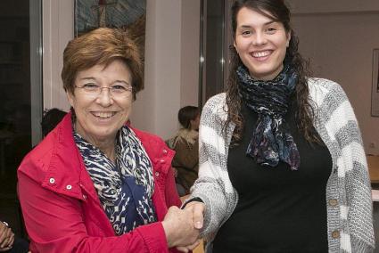 MARÍA CABRISAS. La renuncia de Joana Barceló a presentarse la convenció a participar de las primarias.
NOEMÍ CAMPS. La edil más joven de la corporación fue la primera en postularse como imagen renovadora.