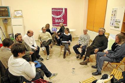 Círculos. Podemos se reúne en Maó en un local prestado por la Asociación de Vecinos Tanques del Carme en el edificio Calabria.