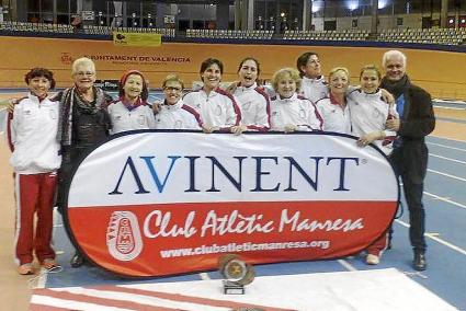 El equipo femenino de atletismo de Manresa, triunfador en Valencia.