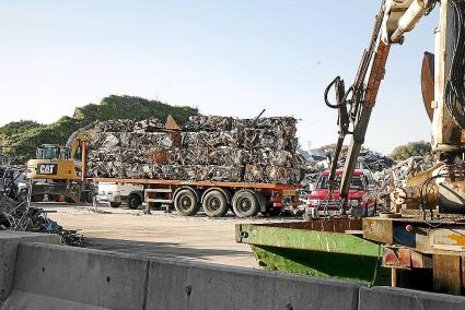 Cami de Loreto Planta de Triatjes Menorca restos almacenados para ir a Mila -